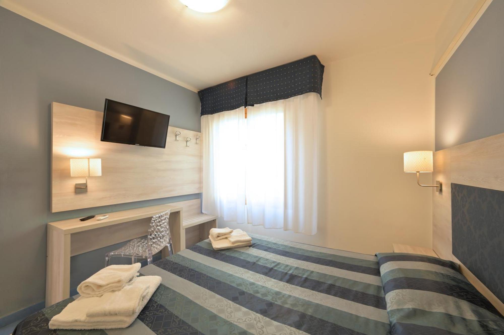 Hotel Delfino 莱圭利亚 外观 照片